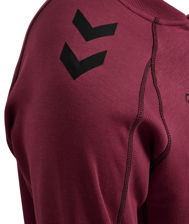26/27 PLAYER TRAVEL JACKET - ADULT